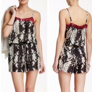 Da-nang sleeveless silk butterfly print romper